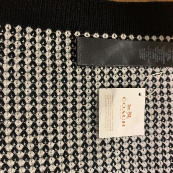 Coach Scarf-New with tags - Picture 4 of 6